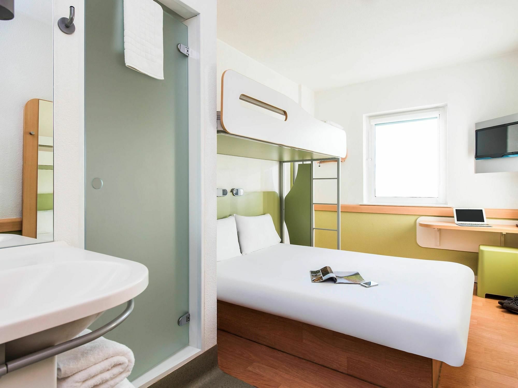 Ibis Budget Southampton Centre Экстерьер фото